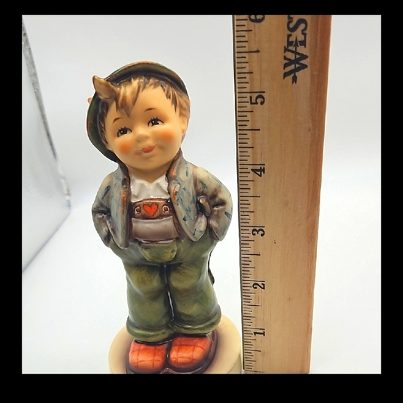 Hummel Boy Figurine Hello World - Picture 10 of 11